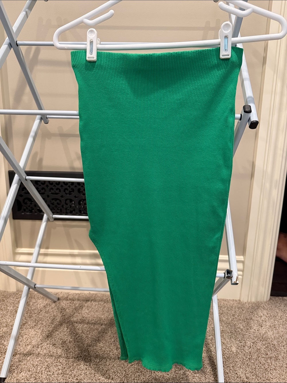 Lulu's Bright Green Ribbed Midi Pencil Skirt